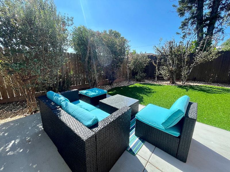 Furnished Finder property 432168_1 photo 3