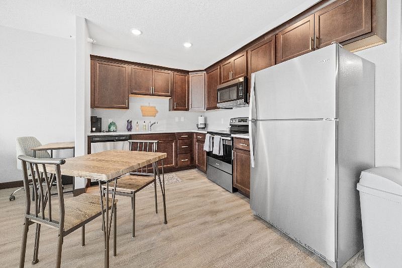 Furnished Finder property 432193_1 photo 11
