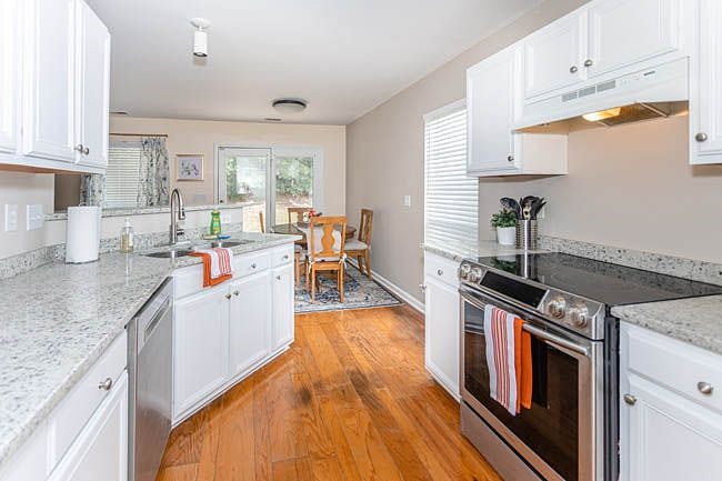 Furnished Finder property 432244_1 photo 14