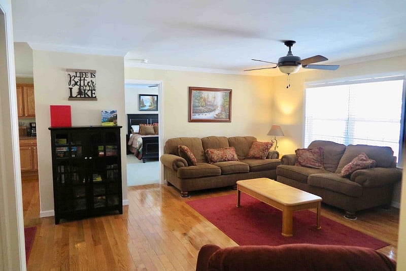 You can also snuggle up with family and friends to exhale by the fireplace in the living room.