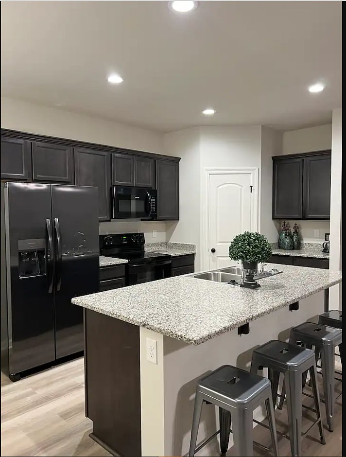 Furnished Finder property 432286_1 photo 3