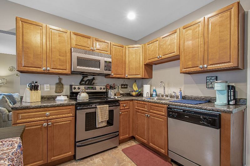 Full kitchen with dishwasher and fully appointed to prepare all your favorite home cooked meals