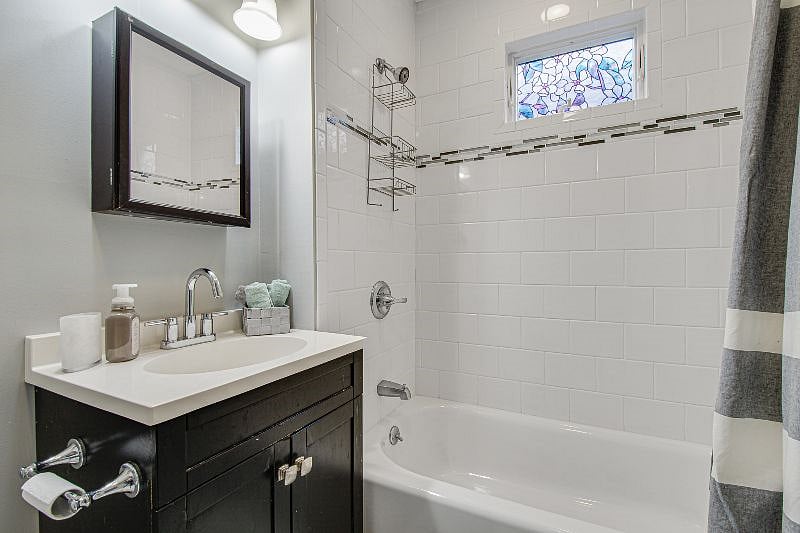 Fully tiled shower