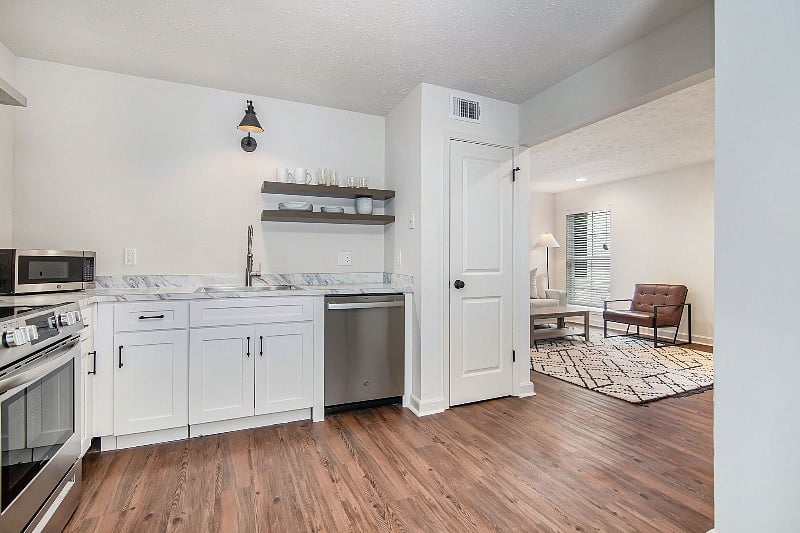 Furnished Finder property 432402_2 photo 8