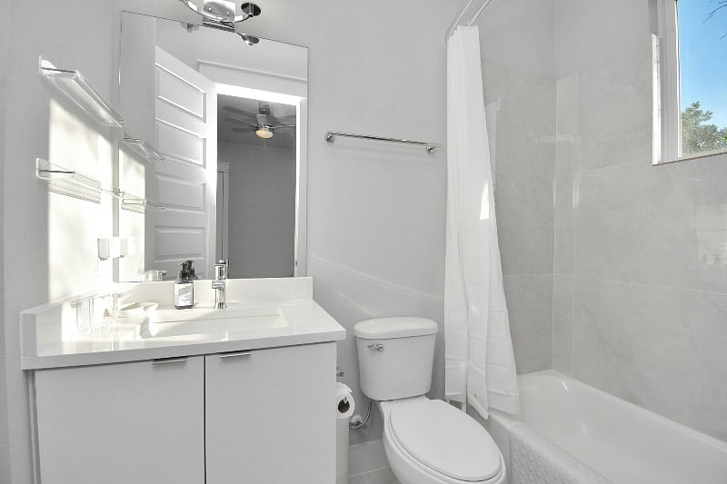 Third Floor Ensuite Bathroom