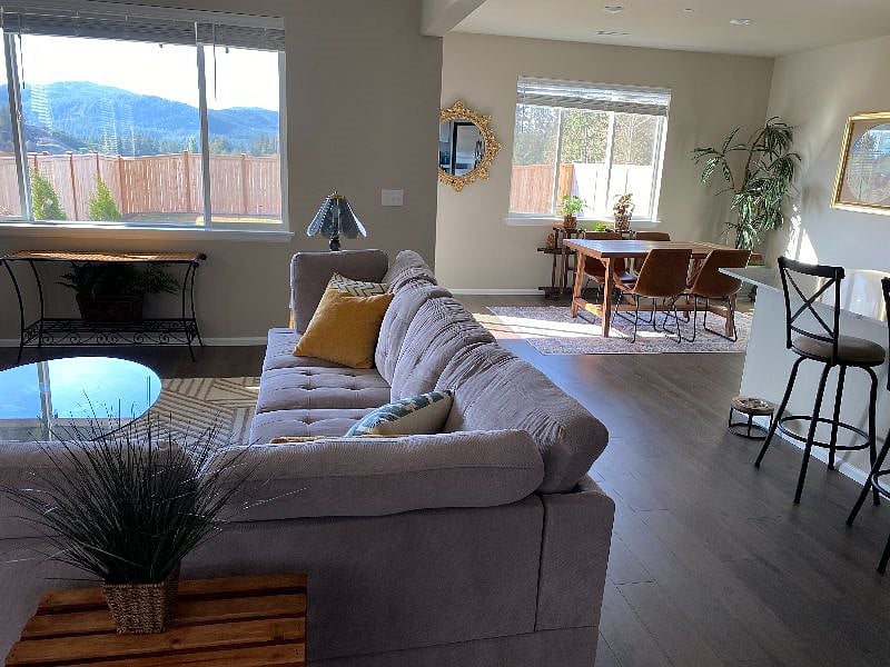Furnished Finder property 432511_1 photo 3