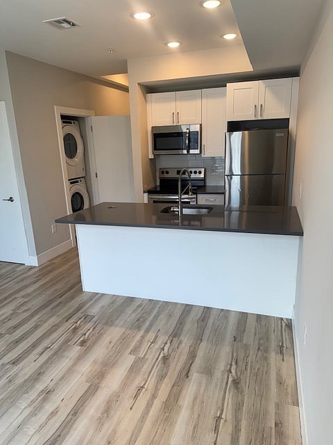 Furnished Finder property 432535_4 photo 4