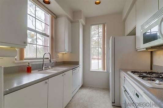 Furnished Finder property 432586_1 photo 7