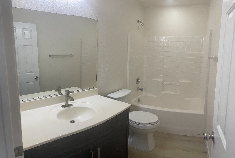 3rd level bathroom across from the 2nd bedroom
