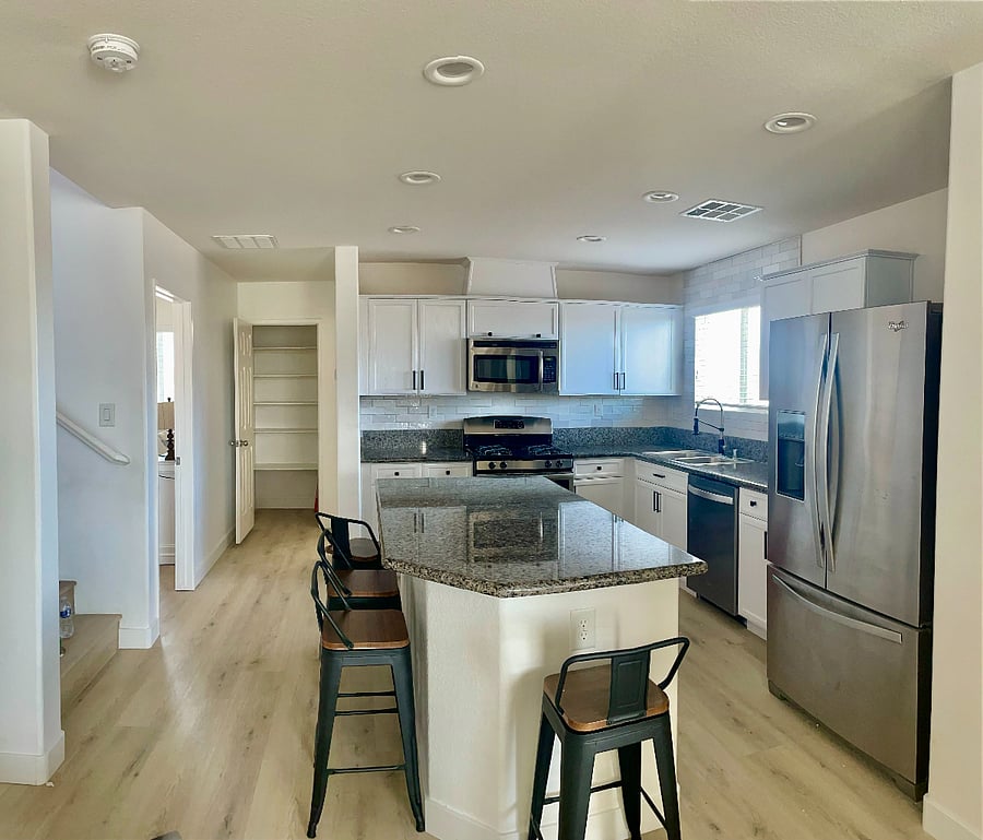 Furnished Finder property 432588_3 photo 20
