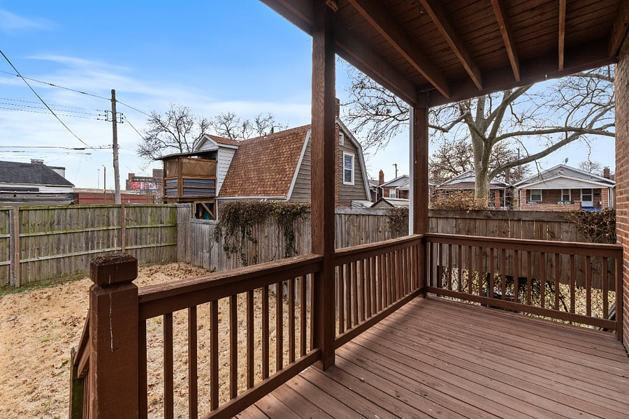 1st floor deck