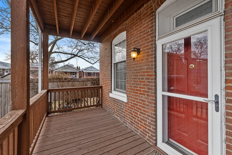 1st floor deck