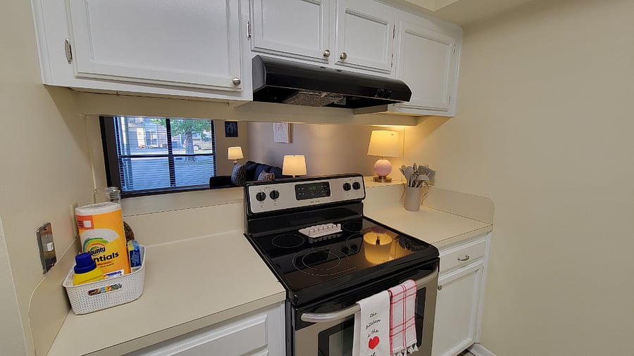 Furnished Finder property 432615_1 photo 9