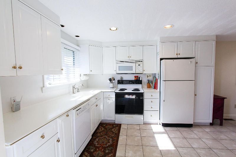 Furnished Finder property 432639_1 photo 3