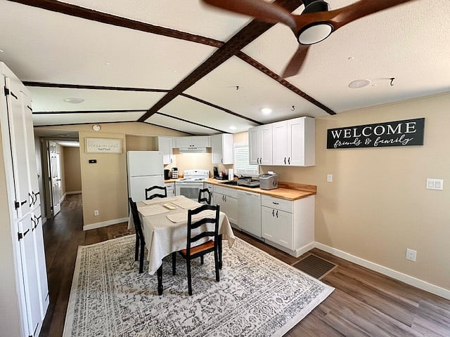 Furnished Finder property 432642_2 photo 3