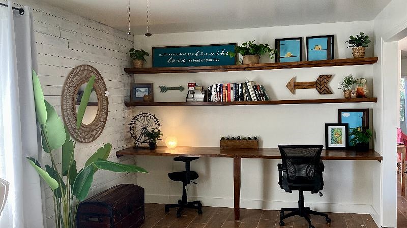The dedicated office space is a calm, peaceful place to work or game. If you prefer working at coffee houses, there are three within walking distance.