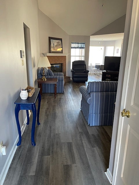 Furnished Finder property 432659_1 photo 3