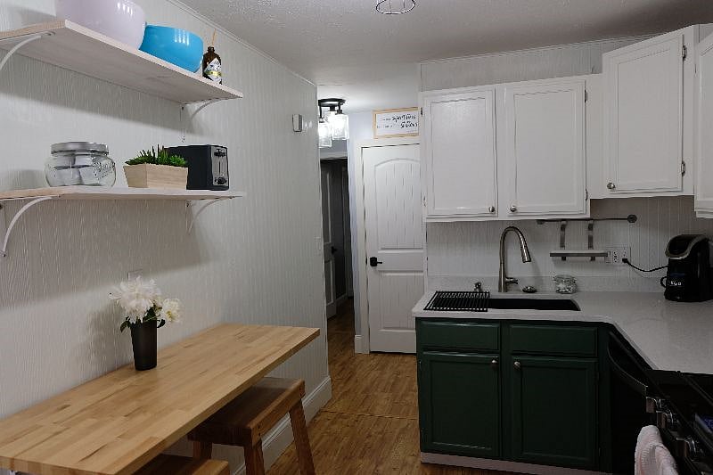 Furnished Finder property 432664_1 photo 11