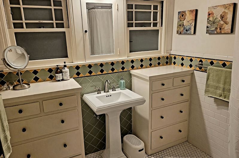 Bathroom 2, Main Bath