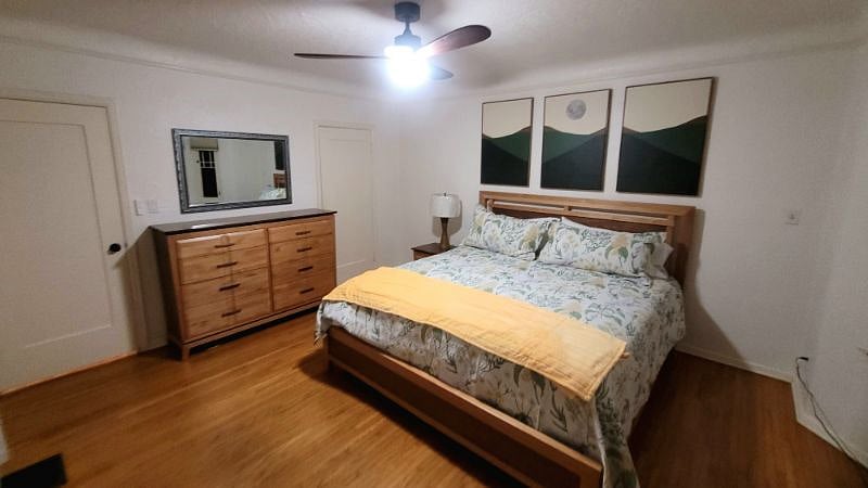 Bedroom 3, King