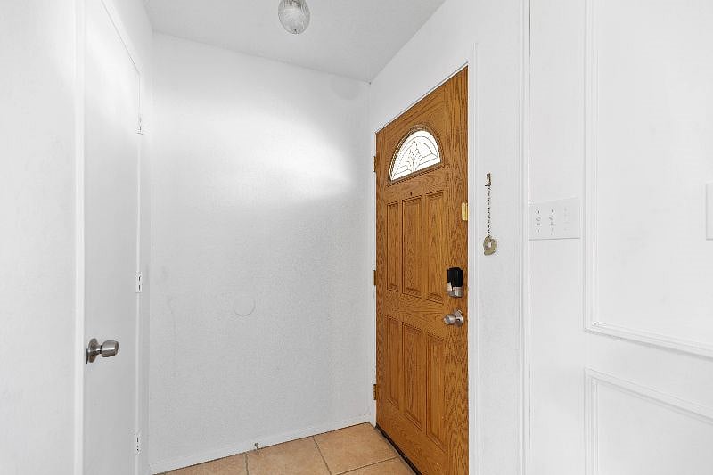Furnished Finder property 432702_1 photo 10