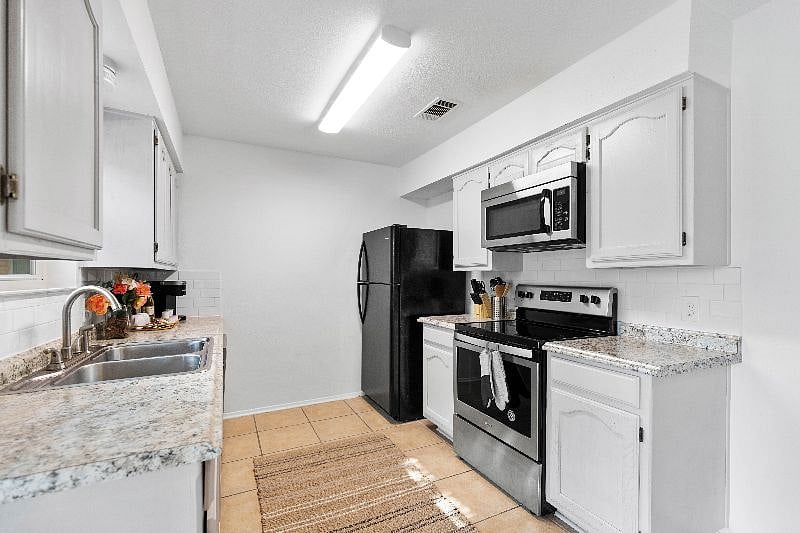 Furnished Finder property 432702_1 photo 15