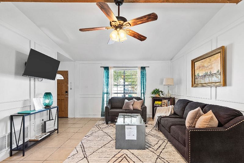 Furnished Finder property 432702_1 photo 1