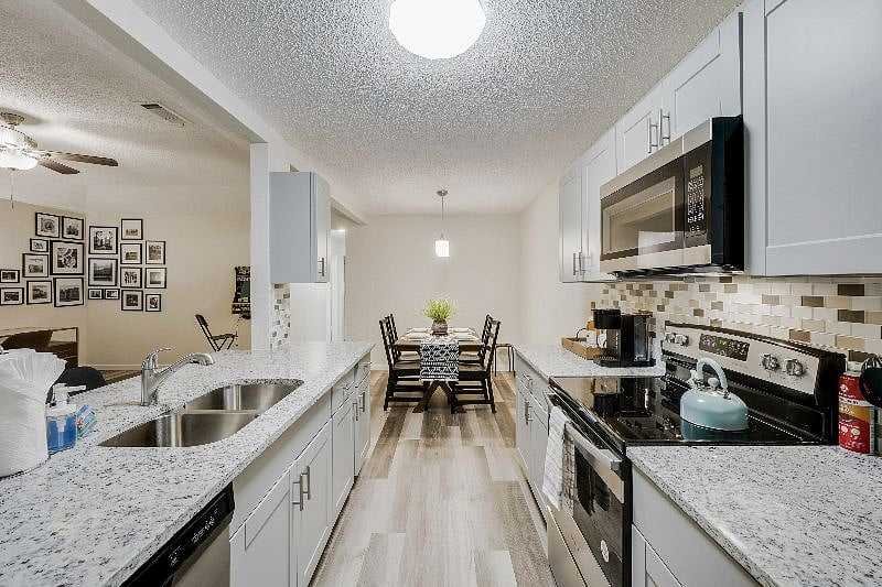 Furnished Finder property 432703_1 photo 12