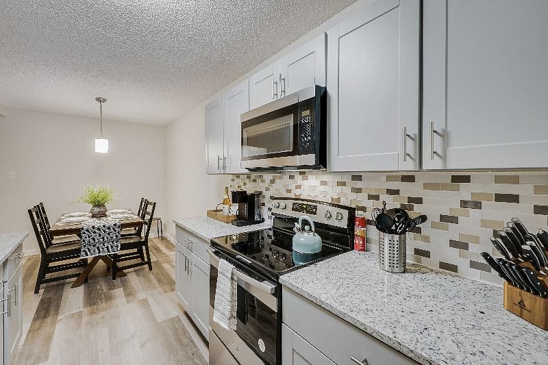Furnished Finder property 432703_1 photo 13