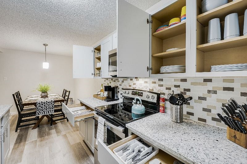 Furnished Finder property 432703_1 photo 15