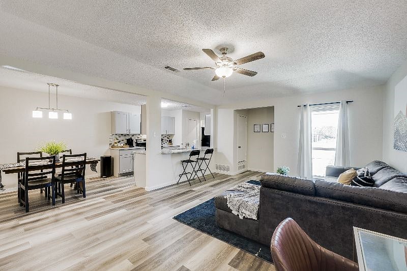 Furnished Finder property 432703_1 photo 14