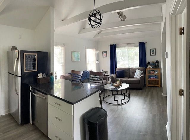 Furnished Finder property 432720_1 photo 3