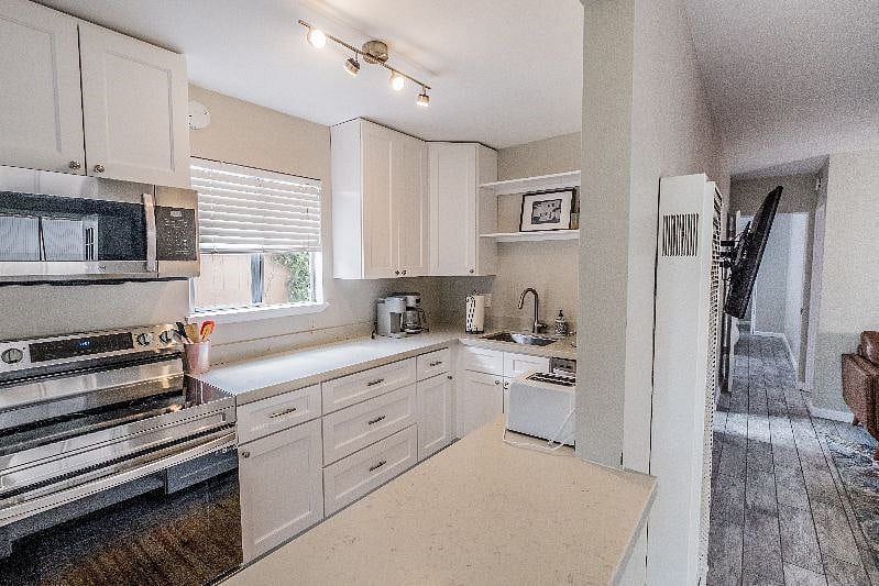Furnished Finder property 432757_2 photo 5