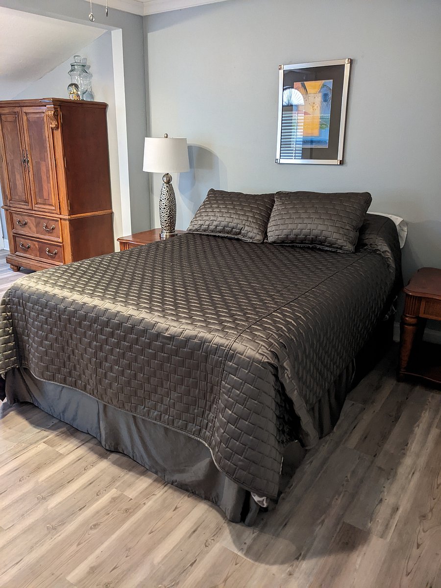 Private Queen Bedroom with Desk