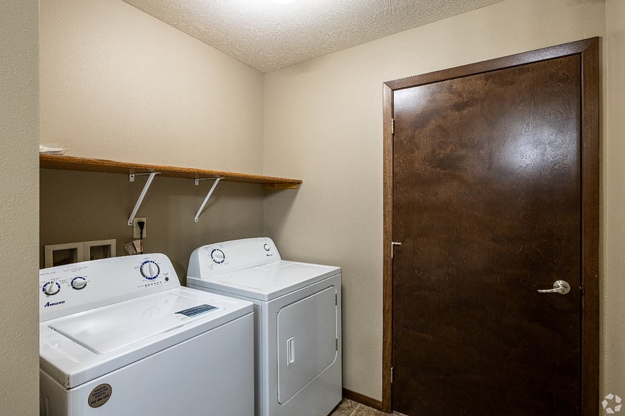 Furnished Finder property 432806_4 photo 7