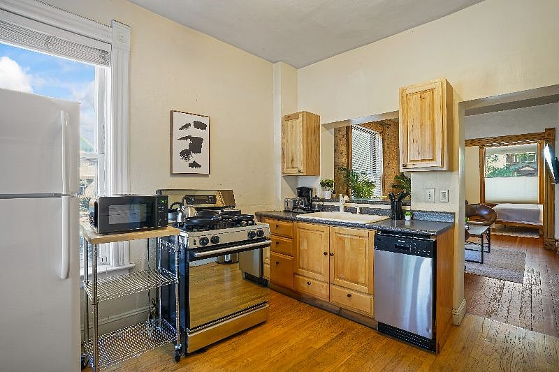 Furnished Finder property 432928_1 photo 17