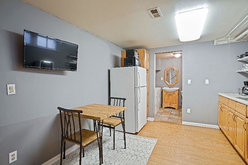 Furnished Finder property 432928_3 photo 5