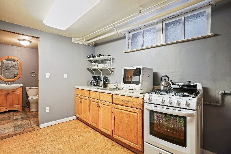 Furnished Finder property 432928_3 photo 7