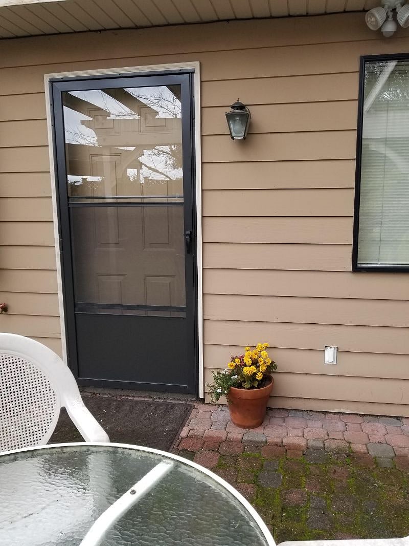 Private entrance to apartment.