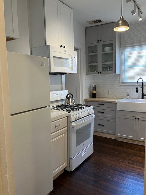 Furnished Finder property 433046_1 photo 18