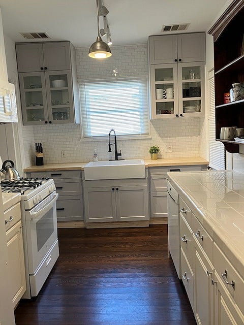 Furnished Finder property 433046_1 photo 3