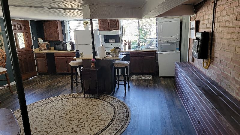 Furnished Finder property 433052_1 photo 3