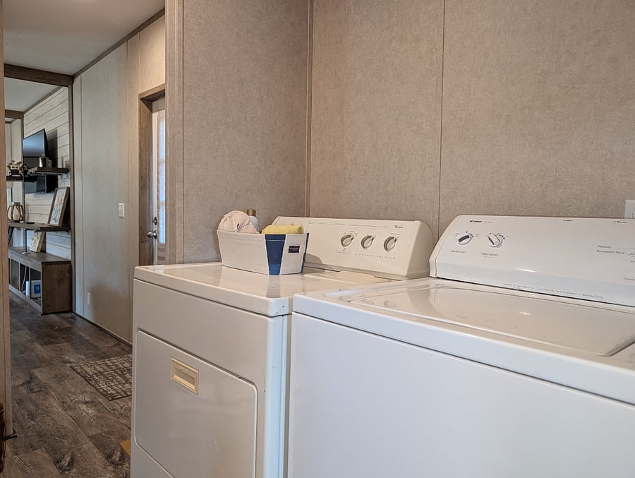 Furnished Finder property 433060_1 photo 11