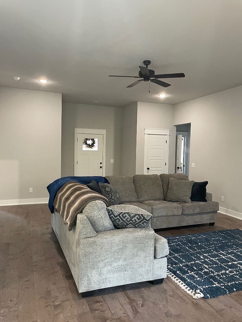 Furnished Finder property 433117_1 photo 3