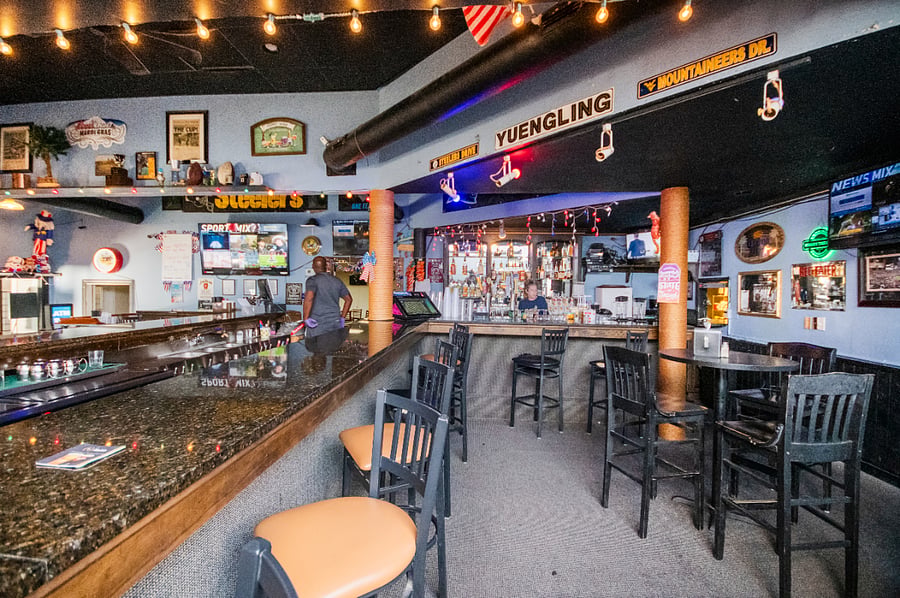 Harry The Hats bar located inside the complex