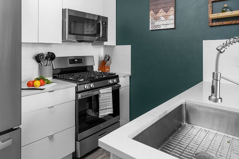 Furnished Finder property 433161_1 photo 7