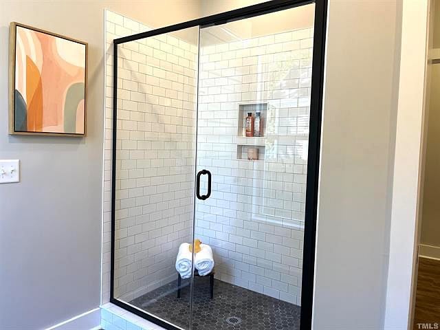 Tiled walk-in shower 