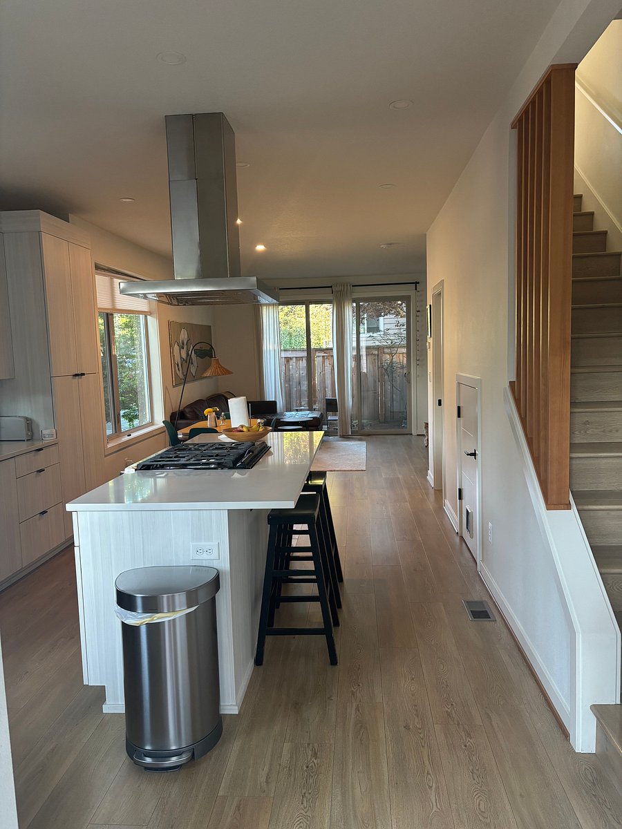 Furnished Finder property 433231_1 photo 3