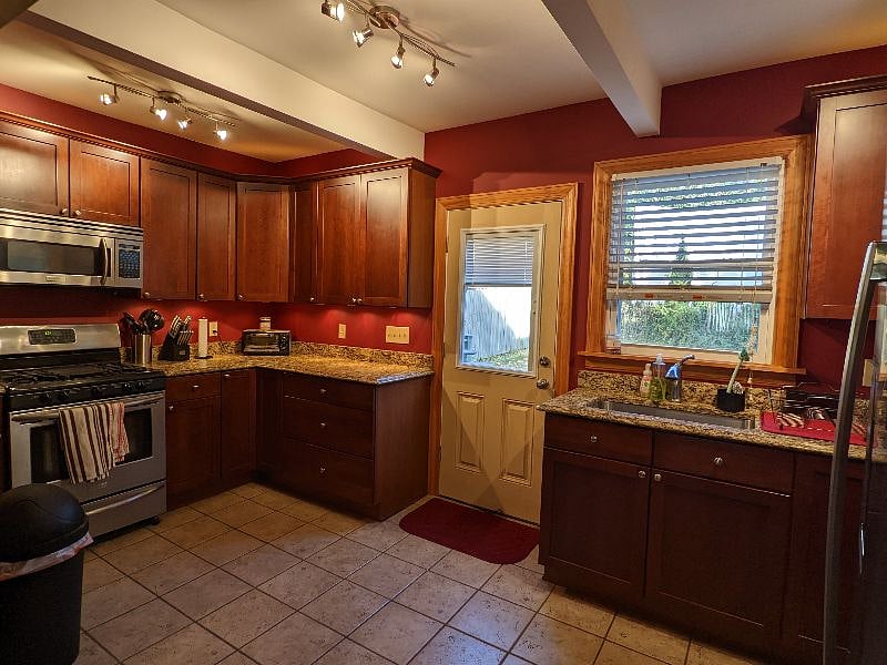 Furnished Finder property 433237_1 photo 6