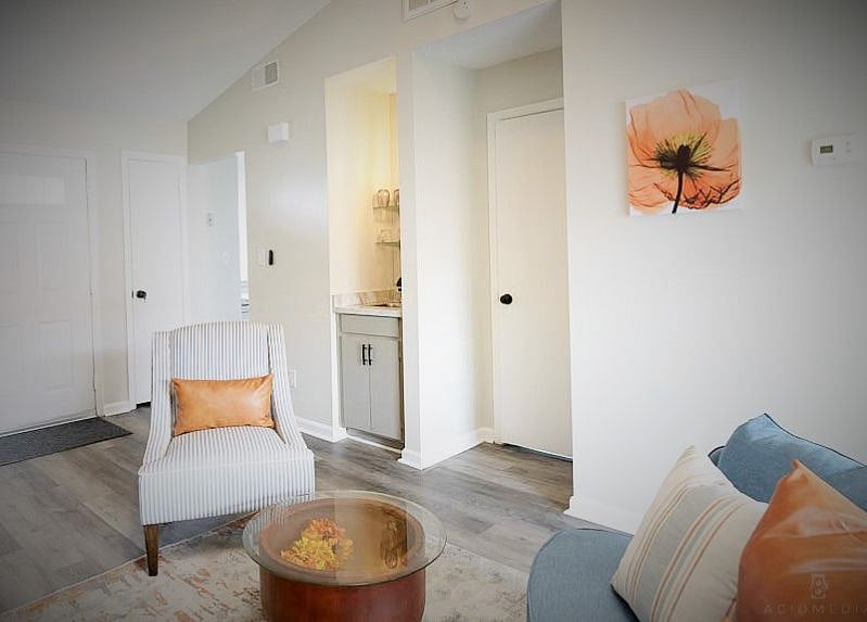 Furnished Finder property 433396_1 photo 3